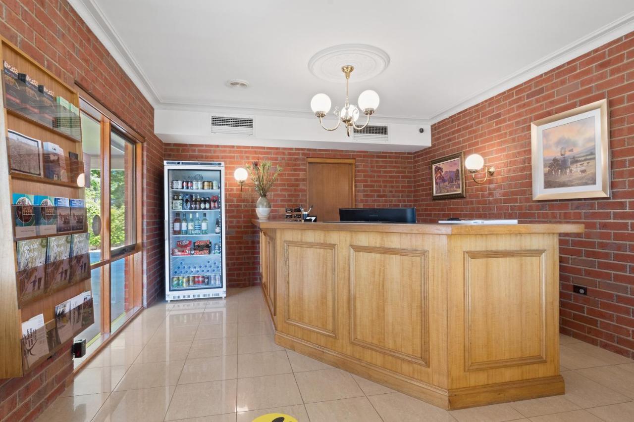 Burke And Wills Motor Inn Swan Hill Exterior photo