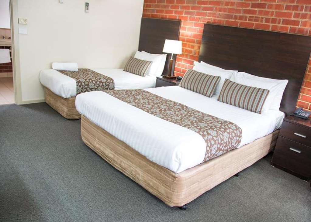 Burke And Wills Motor Inn Swan Hill Room photo