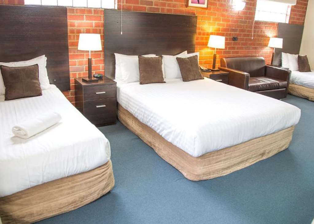 Burke And Wills Motor Inn Swan Hill Room photo